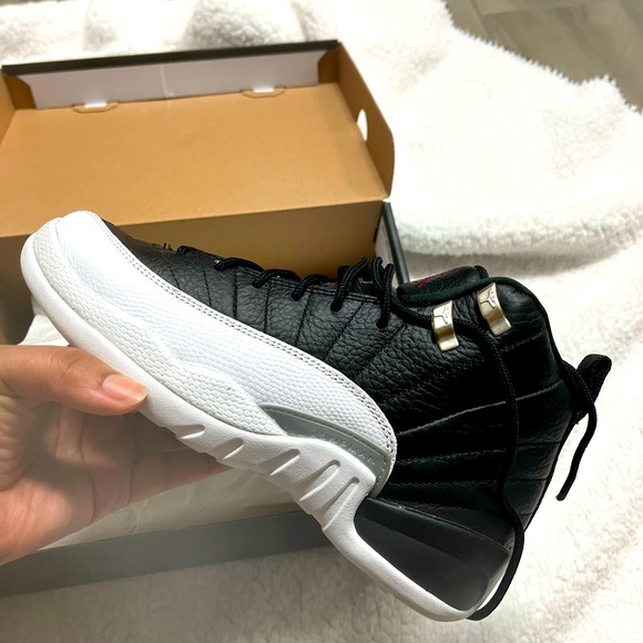 Jordan 12 Retro "White/Black - Picture 5 of 8